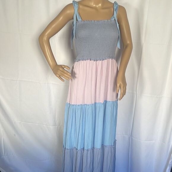 Multi-Color Block Ruffle Detail dress - Picture 2 of 11